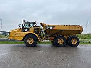 шарнирный самосвал Caterpillar 740B