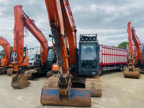 гусеничный экскаватор Doosan DX140LCR